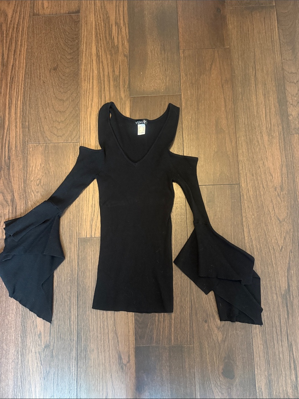 VENUS Black Cold-Shoulder Ribbed V-Neck Top with Tiered Bell Sleeves